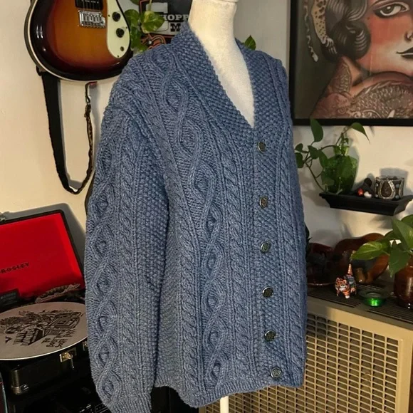 Vintage 1970s Men’s Blue Cable Wool Knit Cardigan Sweater